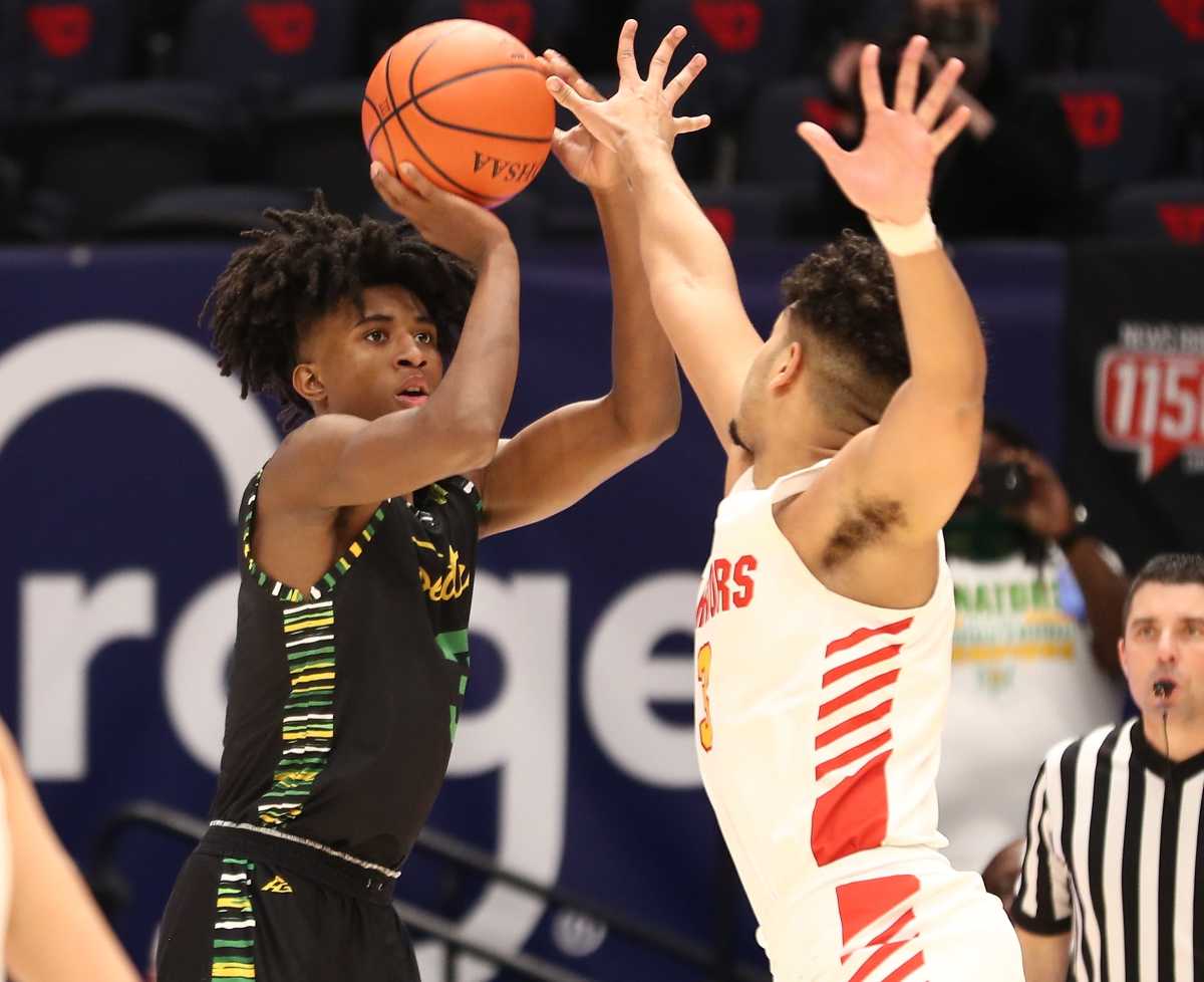 Taft guard Rayvon Griffith shoots the ball during the state semifinal game against Worthington Christian, Friday, March 19, 2021. Taft9